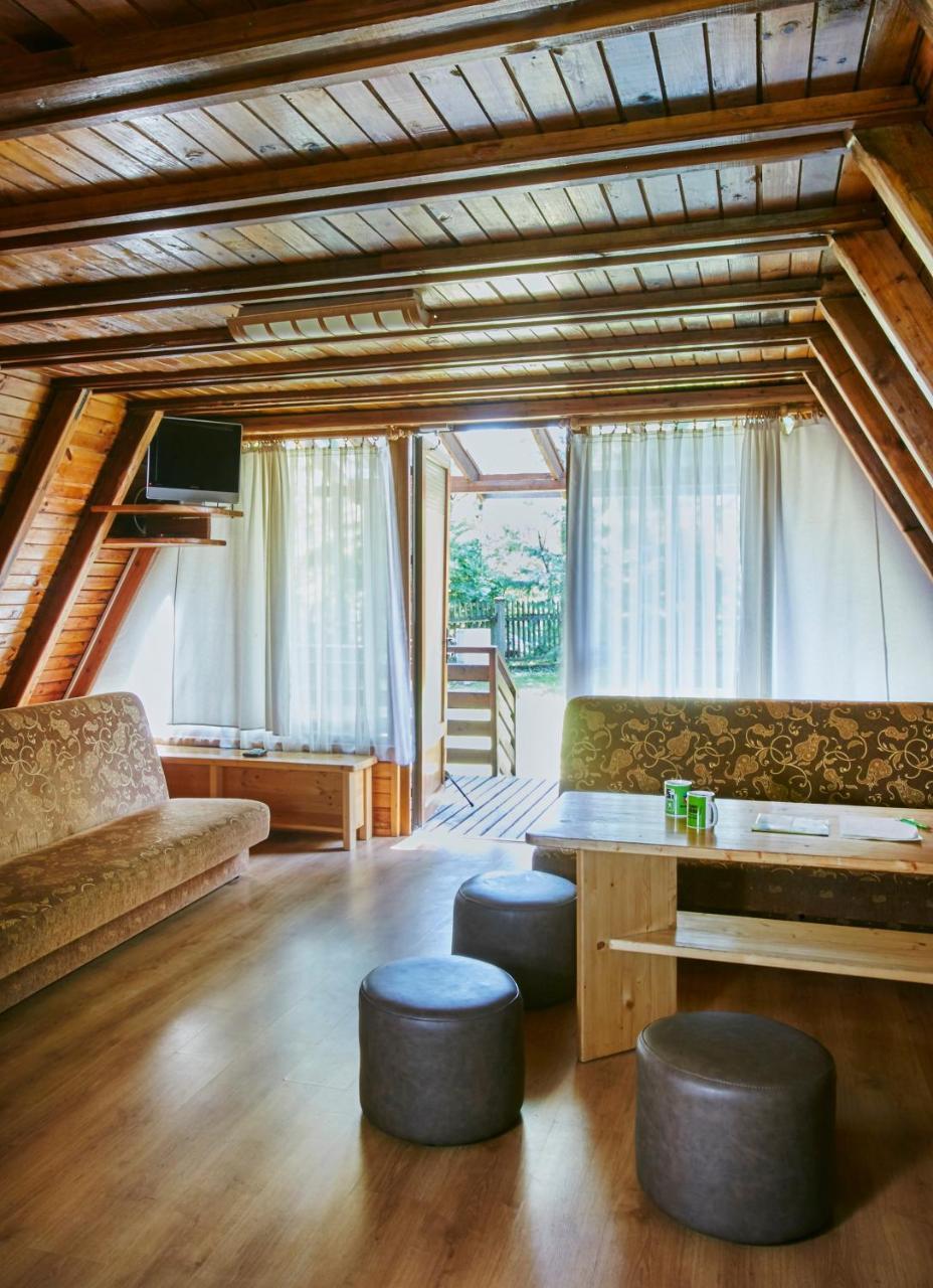 Domki Czarny Gron Rzyki Exteriér fotografie