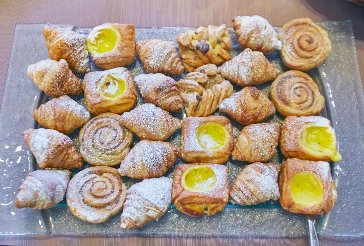Domki Czarny Gron Rzyki Exteriér fotografie